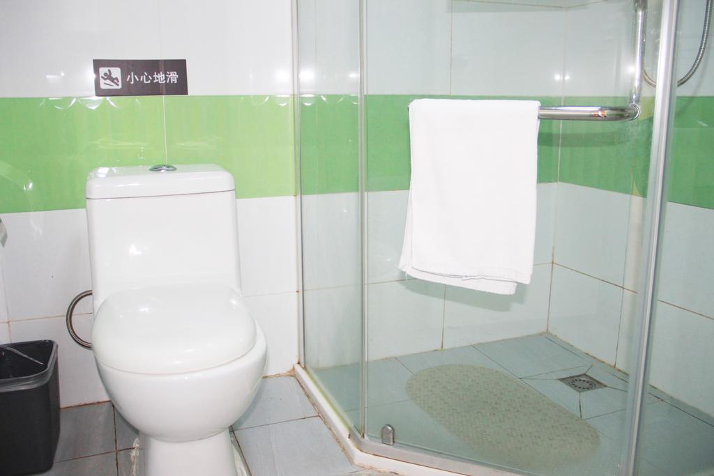 7Days Inn Guangzhou Tianhe Tianpingjia Subway Station Room photo