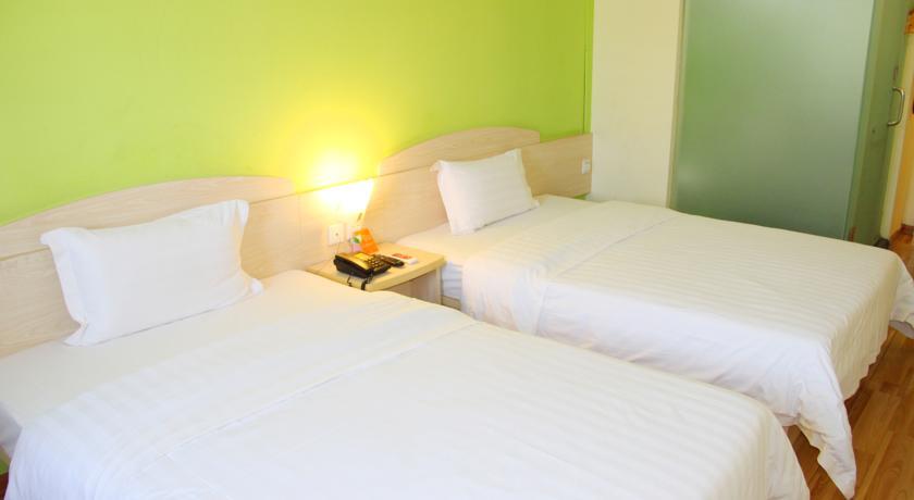 7Days Inn Guangzhou Tianhe Tianpingjia Subway Station Room photo