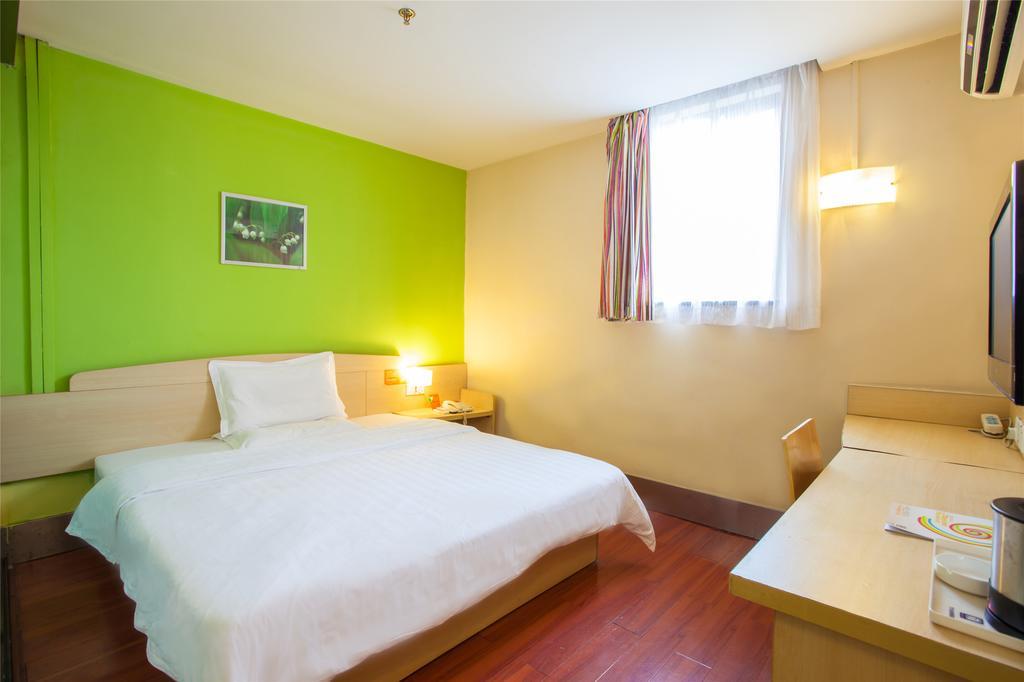 7Days Inn Guangzhou Tianhe Tianpingjia Subway Station Room photo